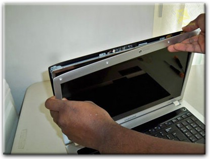 Замена экрана ноутбука Samsung в Копейске